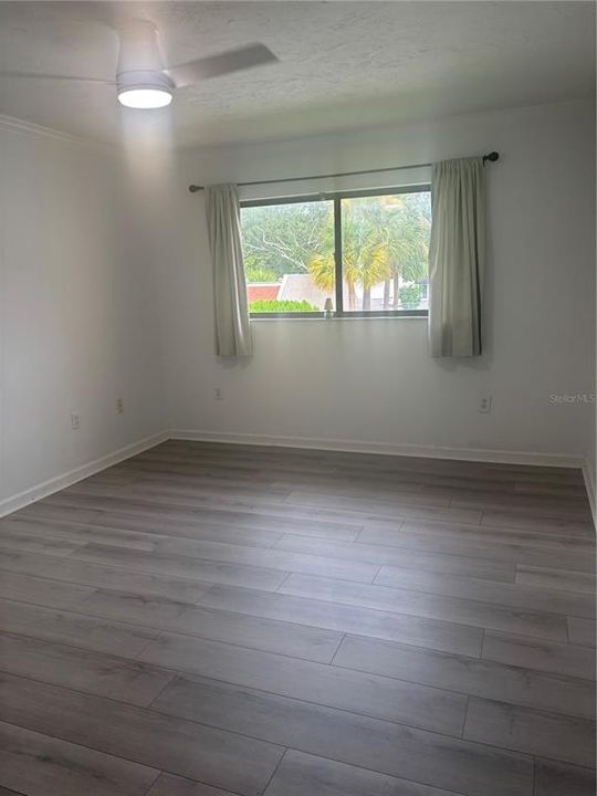 На продажу: $105,500 (2 спален, 2 ванн, 882 Квадратных фут)