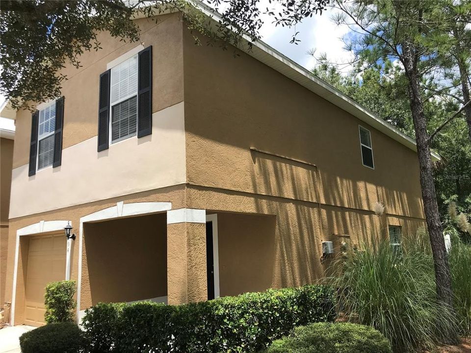 For Rent: $1,995 (3 beds, 2 baths, 1880 Square Feet)