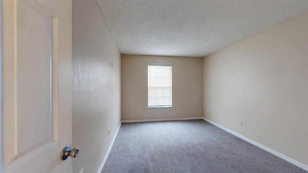 For Rent: $1,995 (3 beds, 2 baths, 1880 Square Feet)