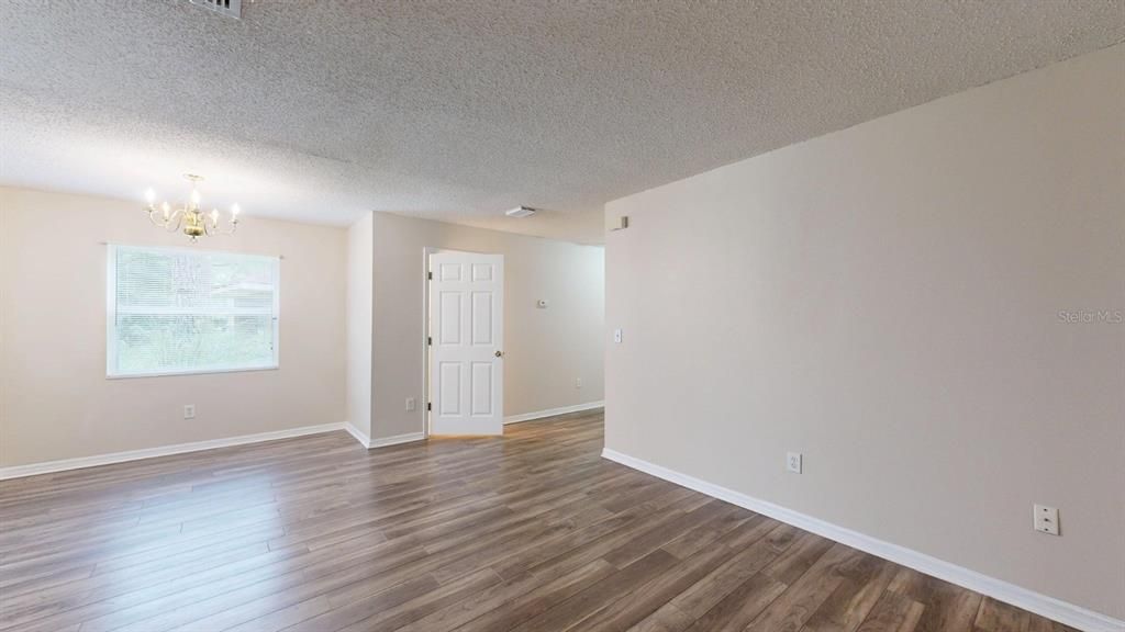For Rent: $1,995 (3 beds, 2 baths, 1880 Square Feet)