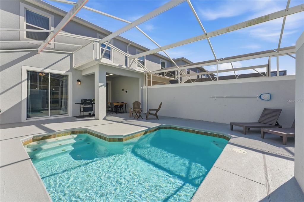 En Venta: $419,000 (4 camas, 3 baños, 1914 Pies cuadrados)