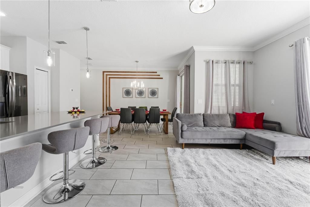 En Venta: $419,000 (4 camas, 3 baños, 1914 Pies cuadrados)