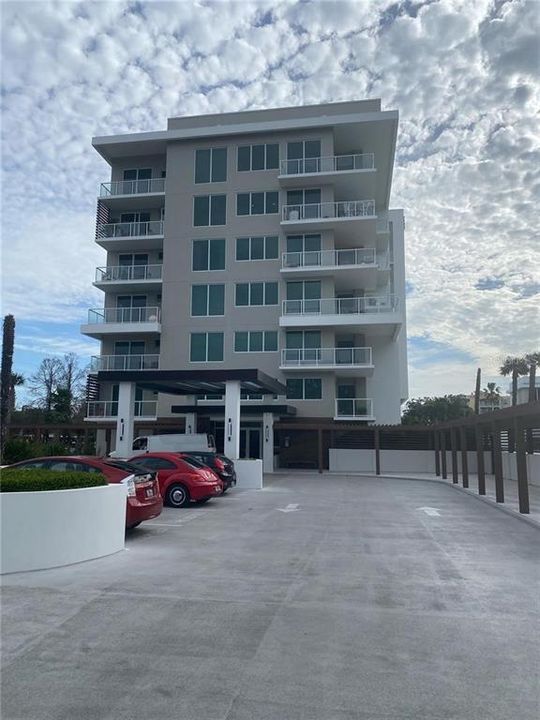 For Rent: $5,500 (2 beds, 2 baths, 1789 Square Feet)