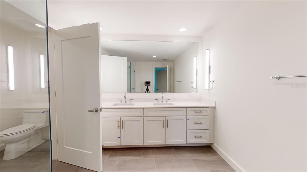 For Rent: $5,500 (2 beds, 2 baths, 1789 Square Feet)