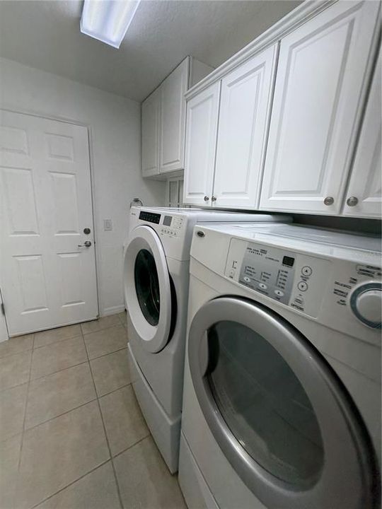 Active With Contract: $649,000 (3 beds, 2 baths, 1927 Square Feet)