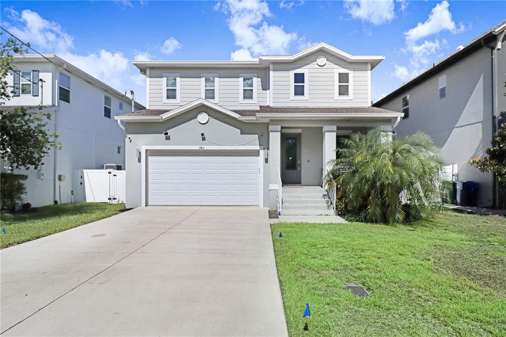 Active With Contract: $675,000 (4 beds, 2 baths, 2388 Square Feet)