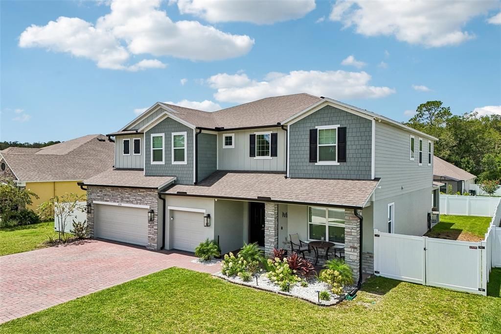 For Sale: $949,500 (5 beds, 5 baths, 4801 Square Feet)