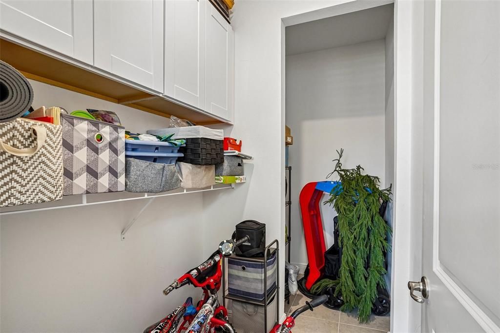For Sale: $949,500 (5 beds, 5 baths, 4801 Square Feet)