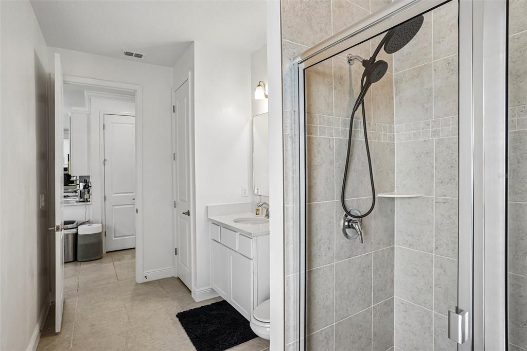 For Sale: $949,500 (5 beds, 5 baths, 4801 Square Feet)