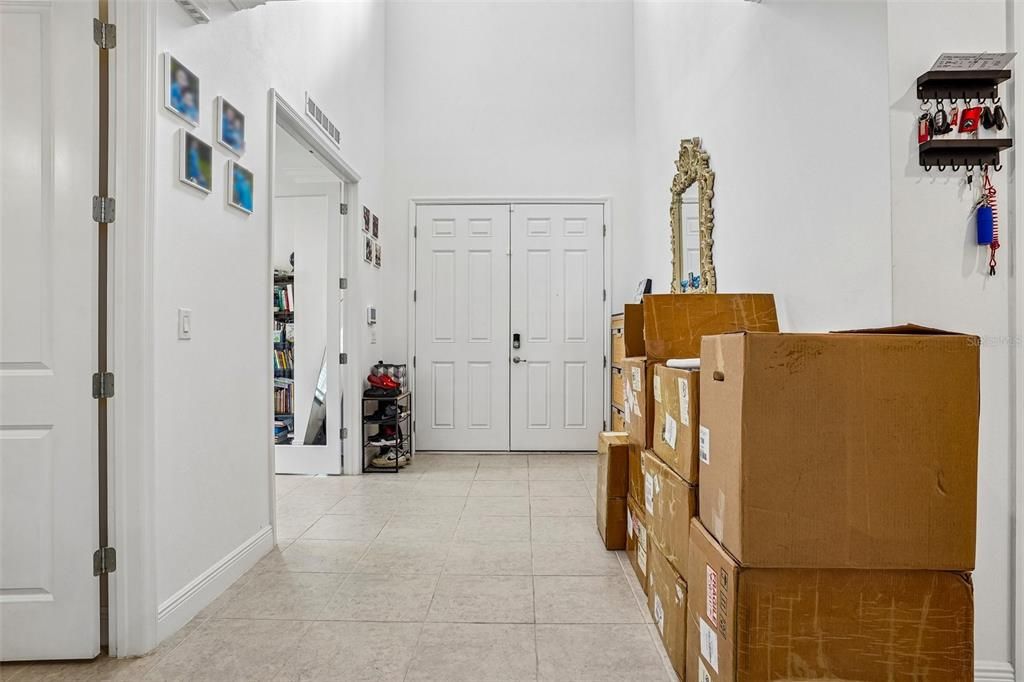 For Sale: $949,500 (5 beds, 5 baths, 4801 Square Feet)