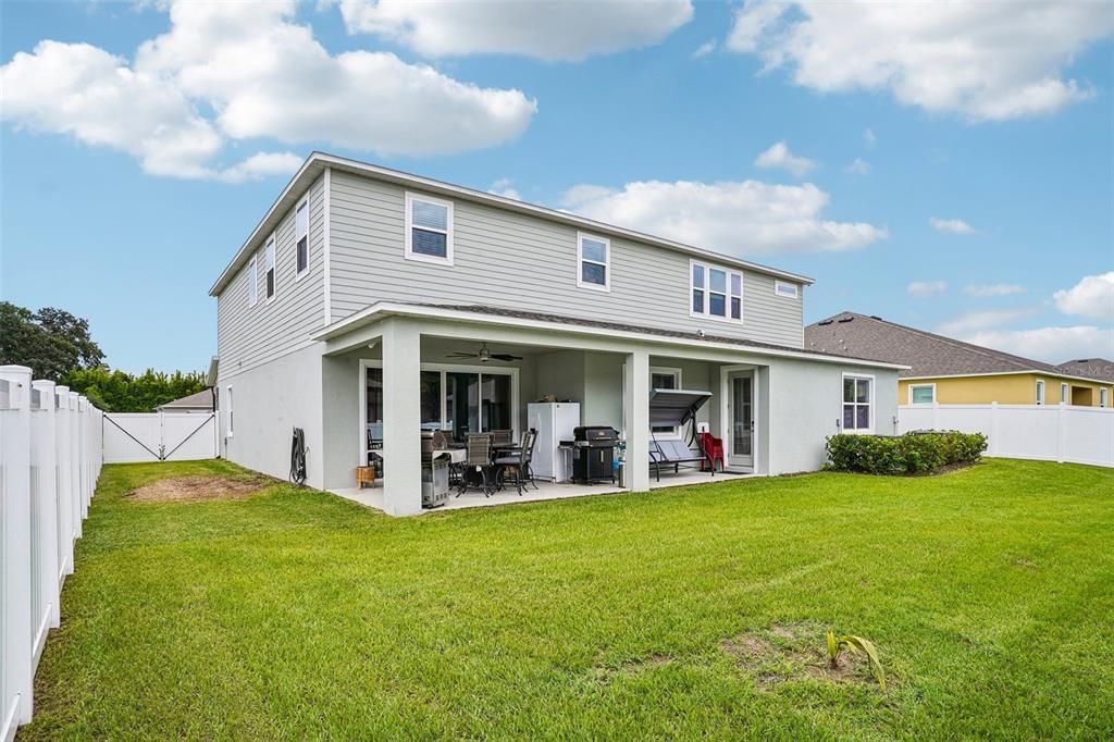 For Sale: $949,500 (5 beds, 5 baths, 4801 Square Feet)