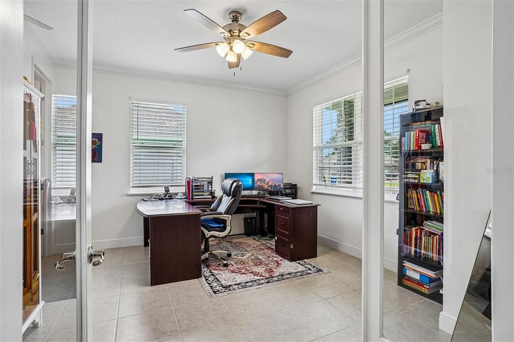 For Sale: $949,500 (5 beds, 5 baths, 4801 Square Feet)