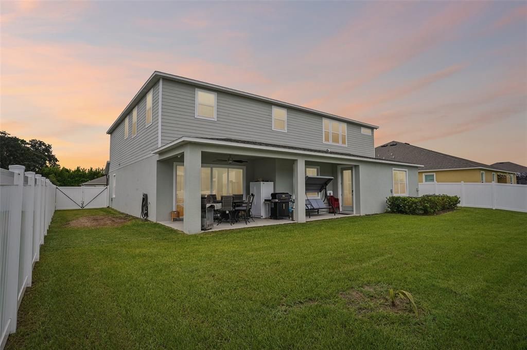 For Sale: $949,500 (5 beds, 5 baths, 4801 Square Feet)
