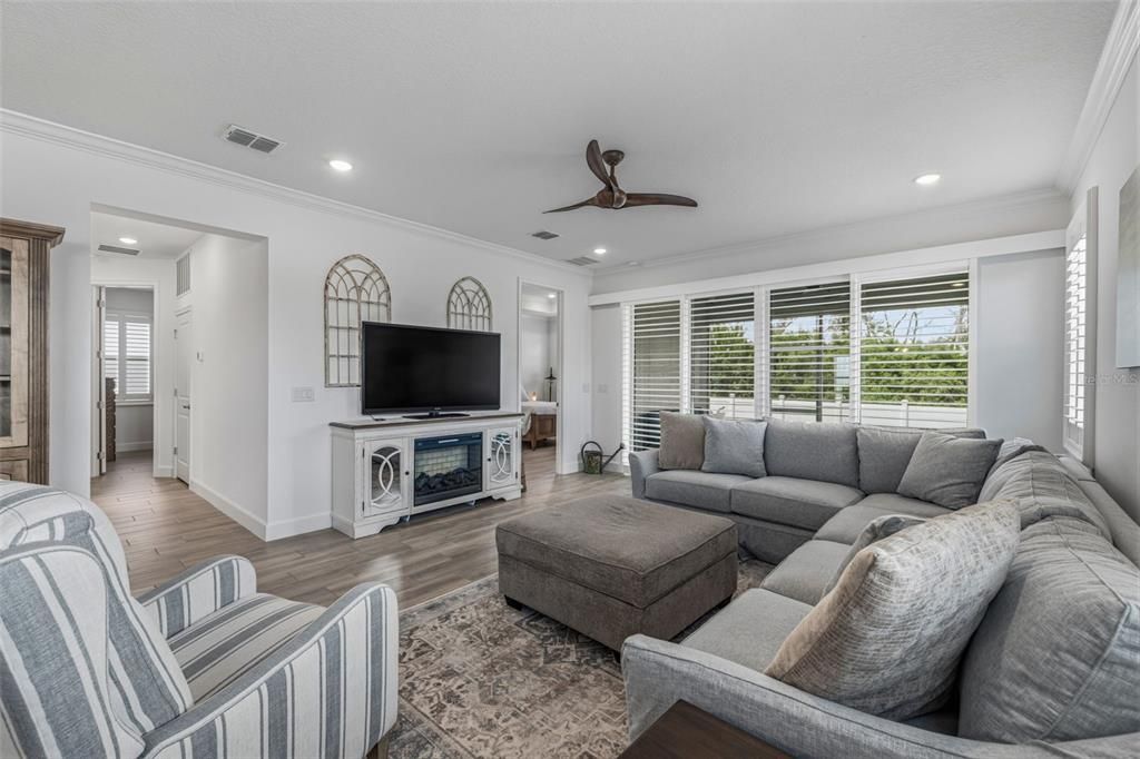 For Sale: $599,900 (4 beds, 3 baths, 2359 Square Feet)