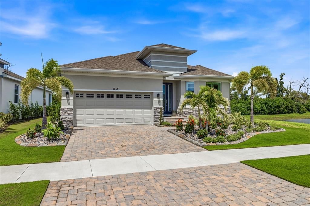 For Sale: $599,900 (4 beds, 3 baths, 2359 Square Feet)