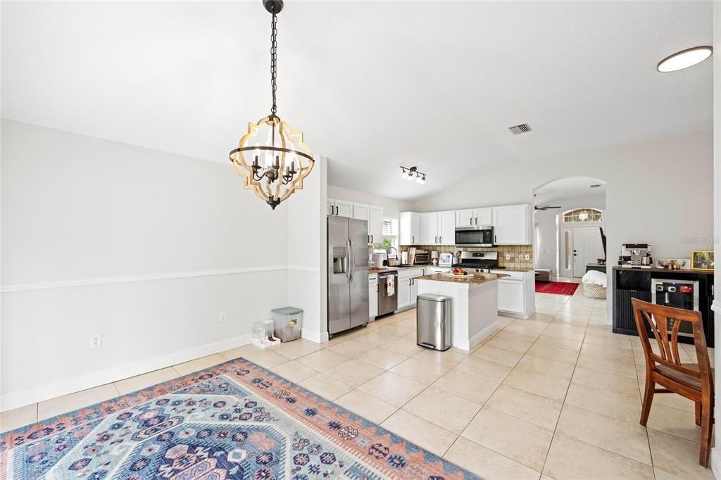 For Sale: $375,000 (3 beds, 2 baths, 1417 Square Feet)