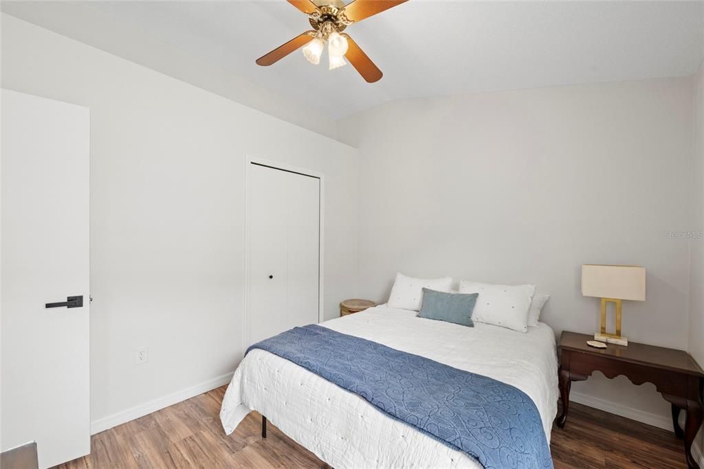 For Sale: $375,000 (3 beds, 2 baths, 1417 Square Feet)