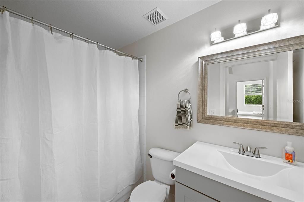 For Sale: $375,000 (3 beds, 2 baths, 1417 Square Feet)