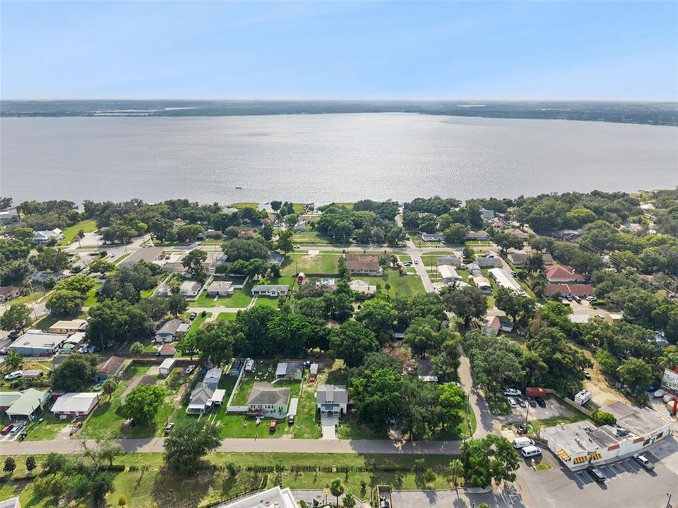 En Venta: $370,000 (5 camas, 2 baños, 1776 Pies cuadrados)