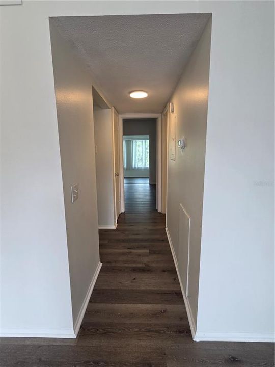 For Sale: $94,900 (1 beds, 1 baths, 825 Square Feet)
