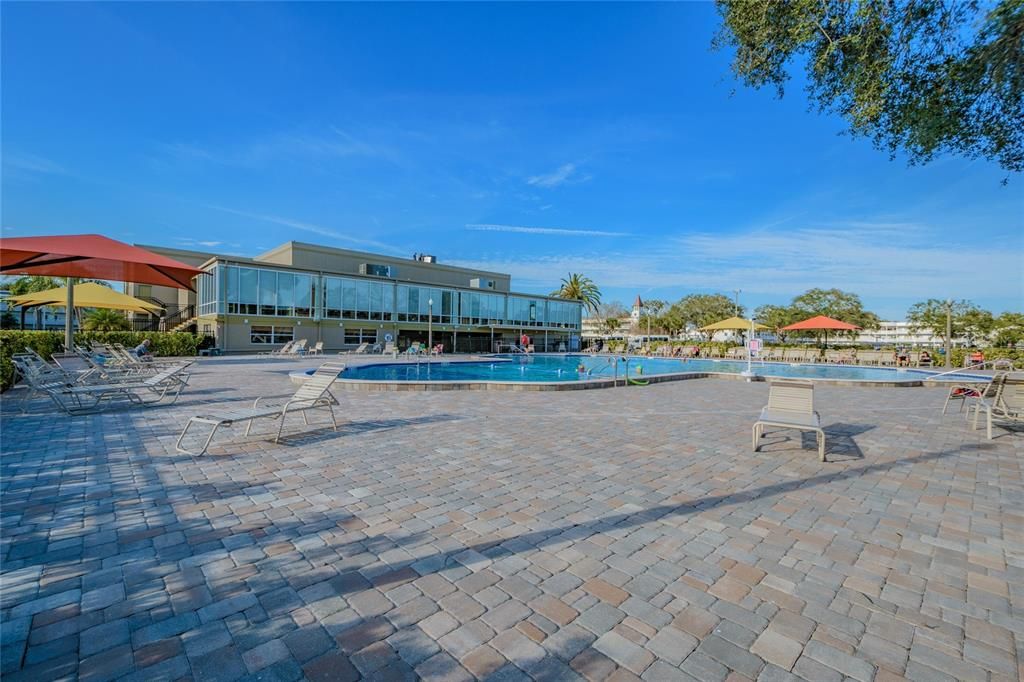 For Sale: $94,900 (1 beds, 1 baths, 825 Square Feet)