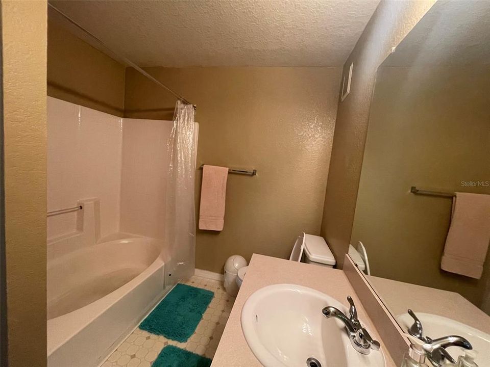 На продажу: $135,000 (1 спален, 1 ванн, 898 Квадратных фут)
