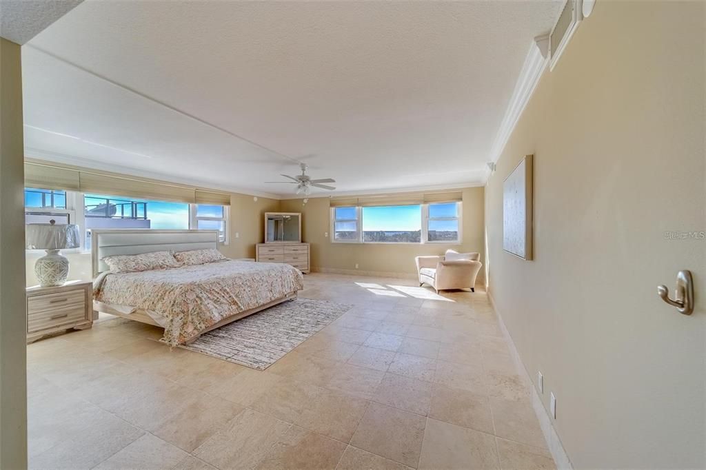 For Rent: $6,500 (4 beds, 3 baths, 3167 Square Feet)