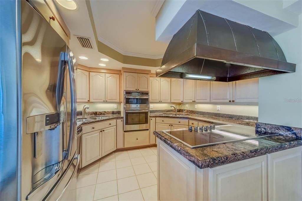 For Rent: $6,500 (4 beds, 3 baths, 3167 Square Feet)