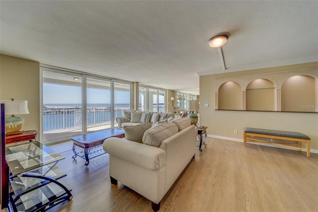 For Rent: $6,500 (4 beds, 3 baths, 3167 Square Feet)