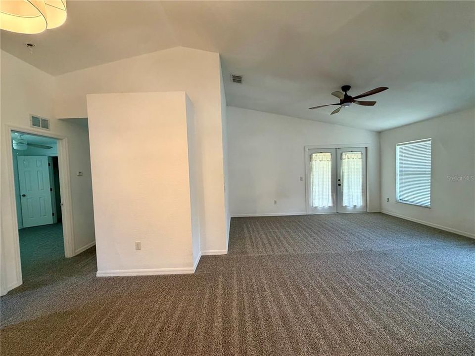 Activo con contrato: $260,000 (3 camas, 2 baños, 1205 Pies cuadrados)