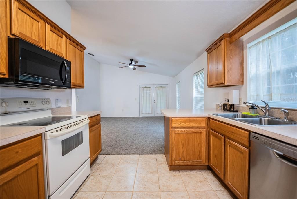 Activo con contrato: $260,000 (3 camas, 2 baños, 1205 Pies cuadrados)