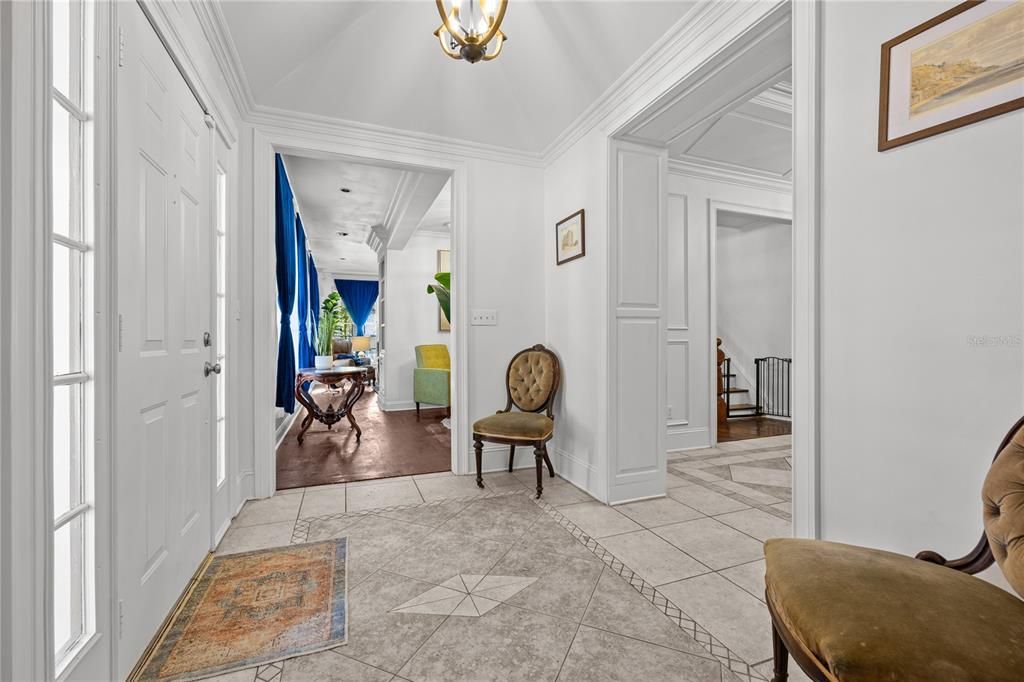 En Venta: $399,900 (4 camas, 3 baños, 2566 Pies cuadrados)
