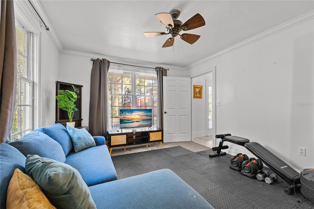 En Venta: $399,900 (4 camas, 3 baños, 2566 Pies cuadrados)
