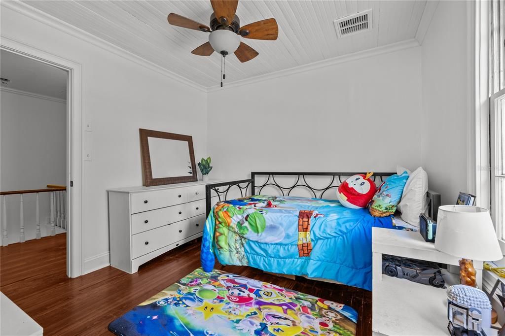 En Venta: $399,900 (4 camas, 3 baños, 2566 Pies cuadrados)
