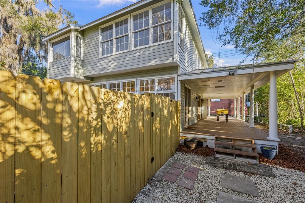 En Venta: $399,900 (4 camas, 3 baños, 2566 Pies cuadrados)