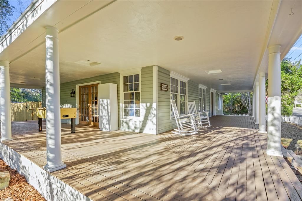 En Venta: $399,900 (4 camas, 3 baños, 2566 Pies cuadrados)