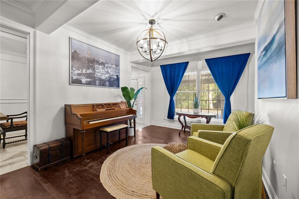 En Venta: $399,900 (4 camas, 3 baños, 2566 Pies cuadrados)