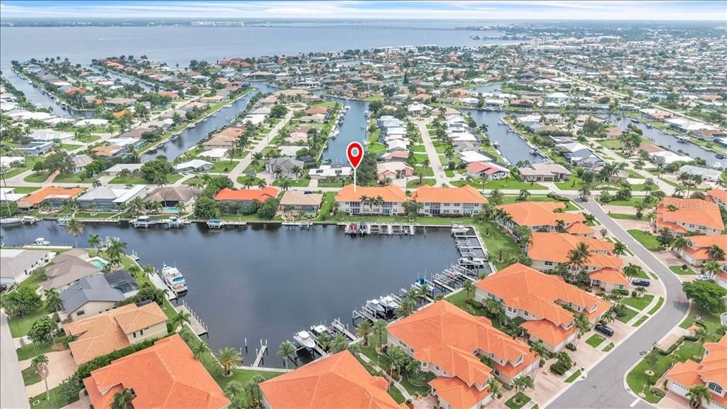 En Venta: $549,000 (3 camas, 2 baños, 2022 Pies cuadrados)