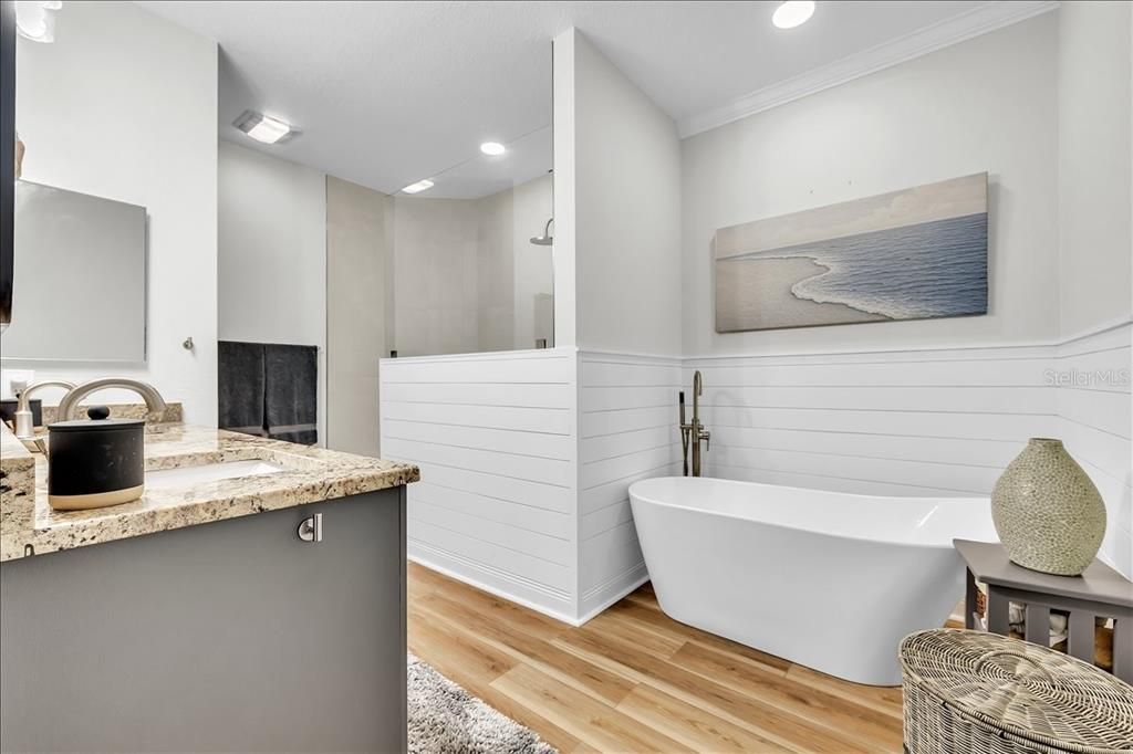 En Venta: $549,000 (3 camas, 2 baños, 2022 Pies cuadrados)