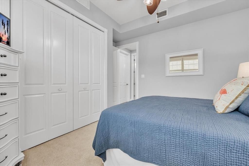 En Venta: $549,000 (3 camas, 2 baños, 2022 Pies cuadrados)