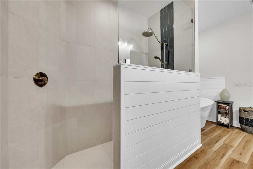 En Venta: $549,000 (3 camas, 2 baños, 2022 Pies cuadrados)
