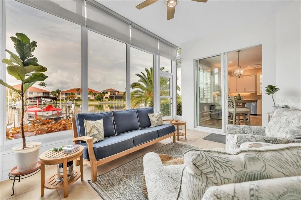 En Venta: $549,000 (3 camas, 2 baños, 2022 Pies cuadrados)
