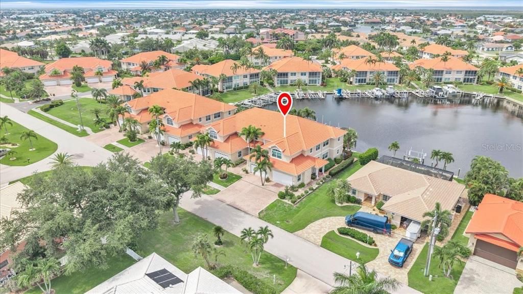 En Venta: $549,000 (3 camas, 2 baños, 2022 Pies cuadrados)
