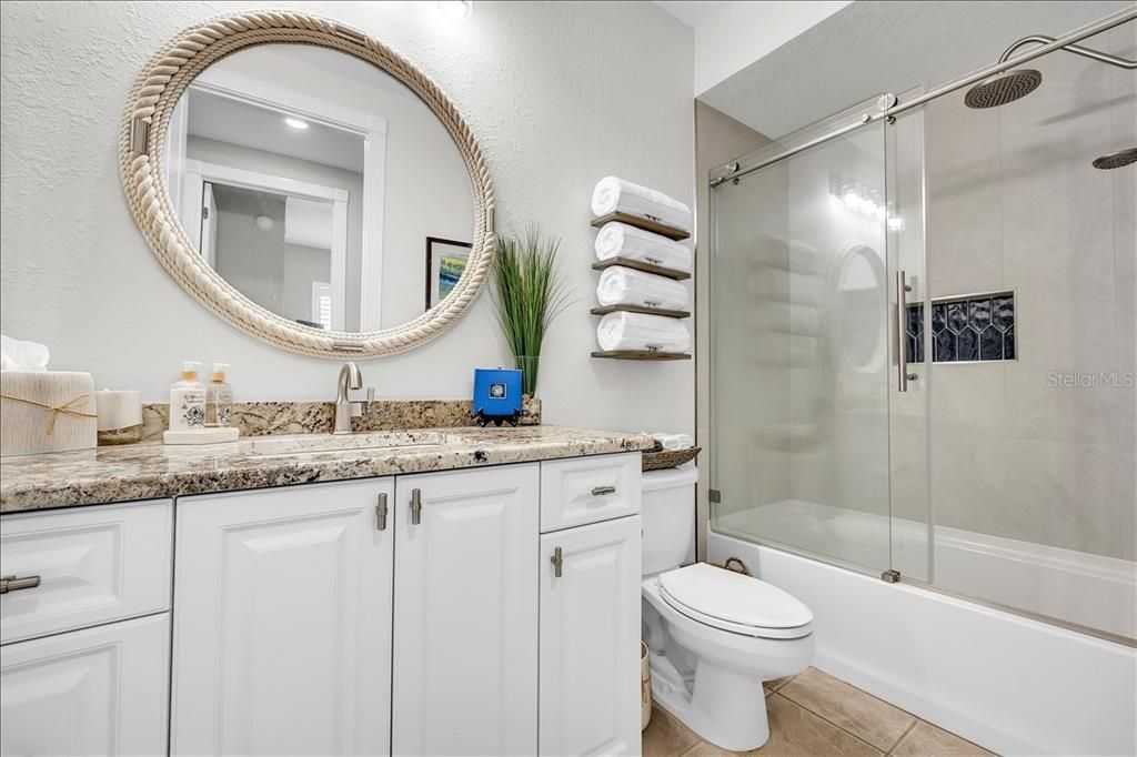 En Venta: $549,000 (3 camas, 2 baños, 2022 Pies cuadrados)