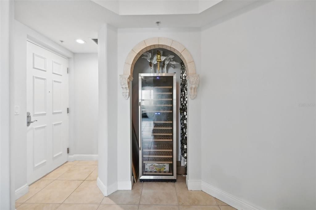 В аренду: $8,600 (3 спален, 2 ванн, 1808 Квадратных фут)