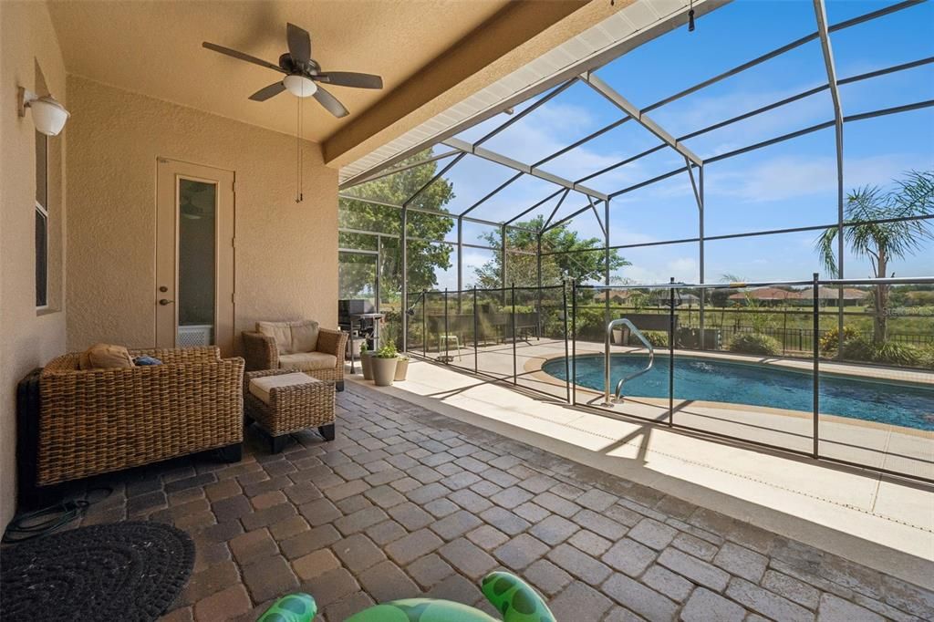 En Venta: $619,000 (3 camas, 3 baños, 2222 Pies cuadrados)