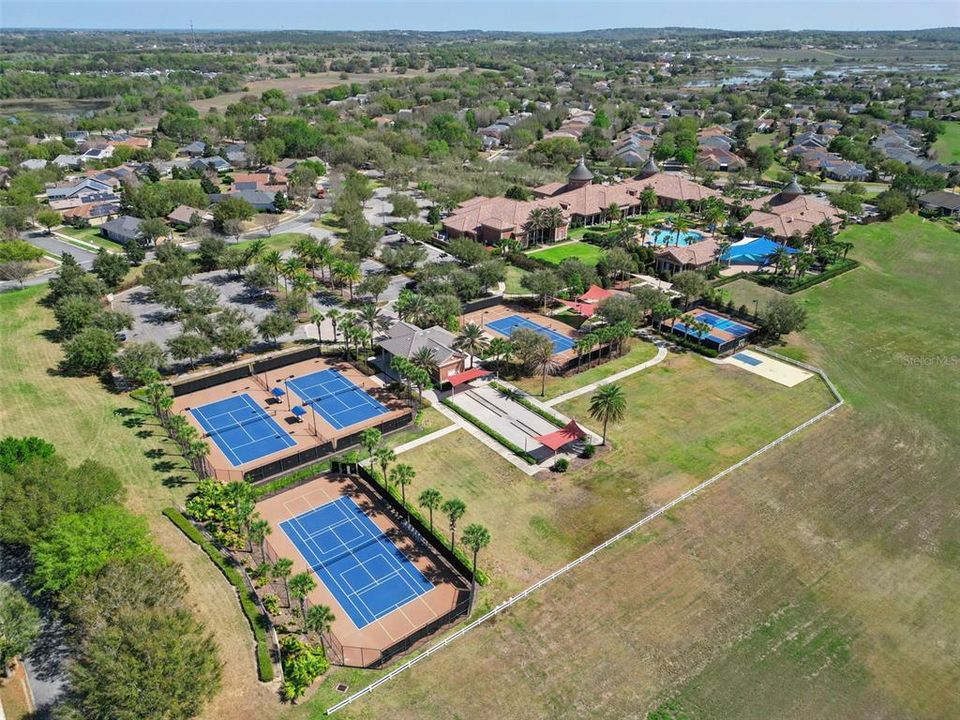 En Venta: $619,000 (3 camas, 3 baños, 2222 Pies cuadrados)