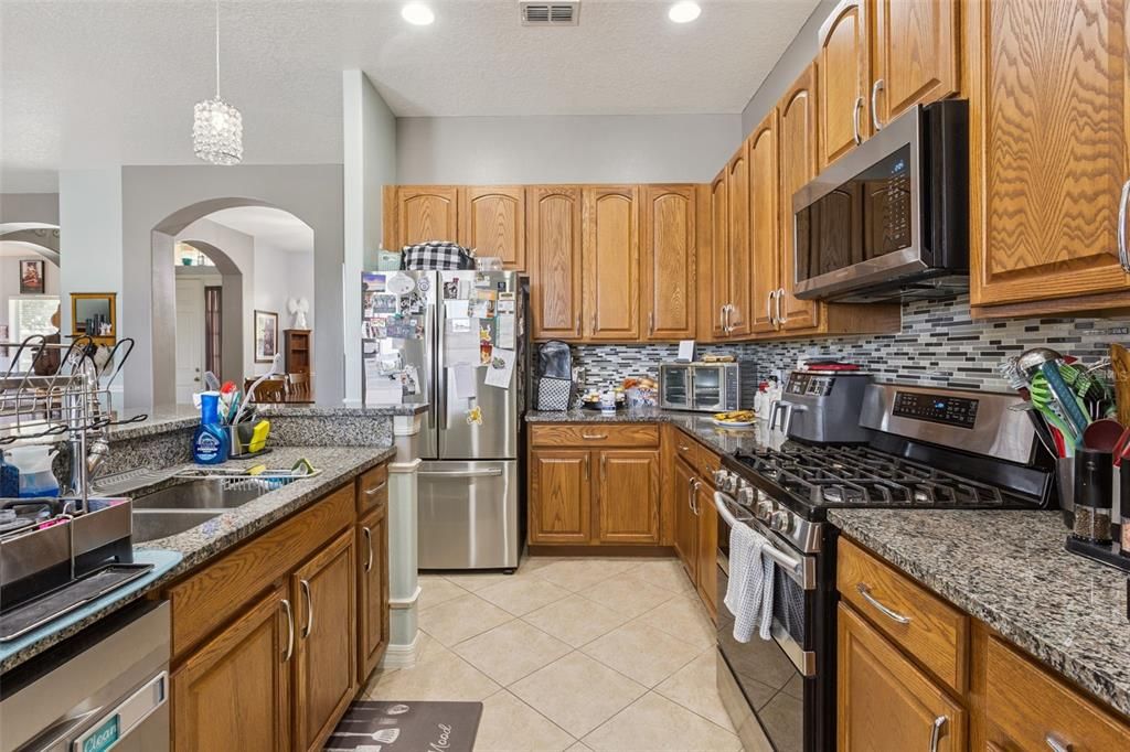En Venta: $619,000 (3 camas, 3 baños, 2222 Pies cuadrados)
