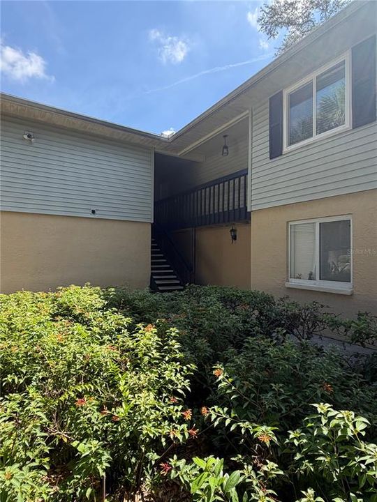 For Sale: $129,900 (2 beds, 2 baths, 918 Square Feet)