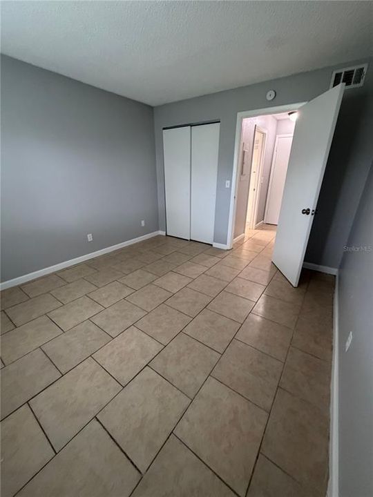 For Sale: $129,900 (2 beds, 2 baths, 918 Square Feet)